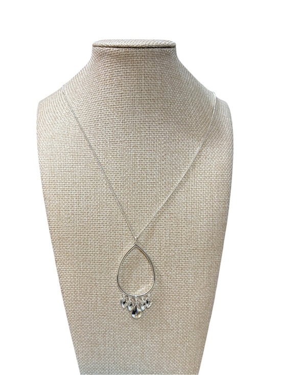 LC Lauren Conrad Jewelry - ⭐️ Silver Teardrop Pendant Necklace - Lauren Conrad